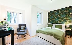 Bright City Apartment Free Parking & 2 Min To Subway